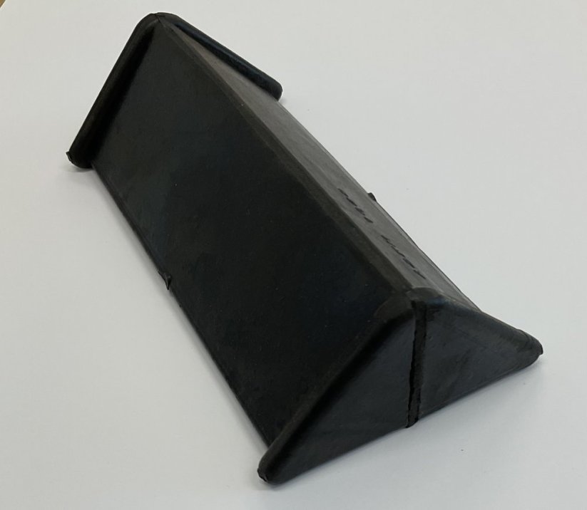 Trojúhelník / silentblok, guma Artemis (s okraji)