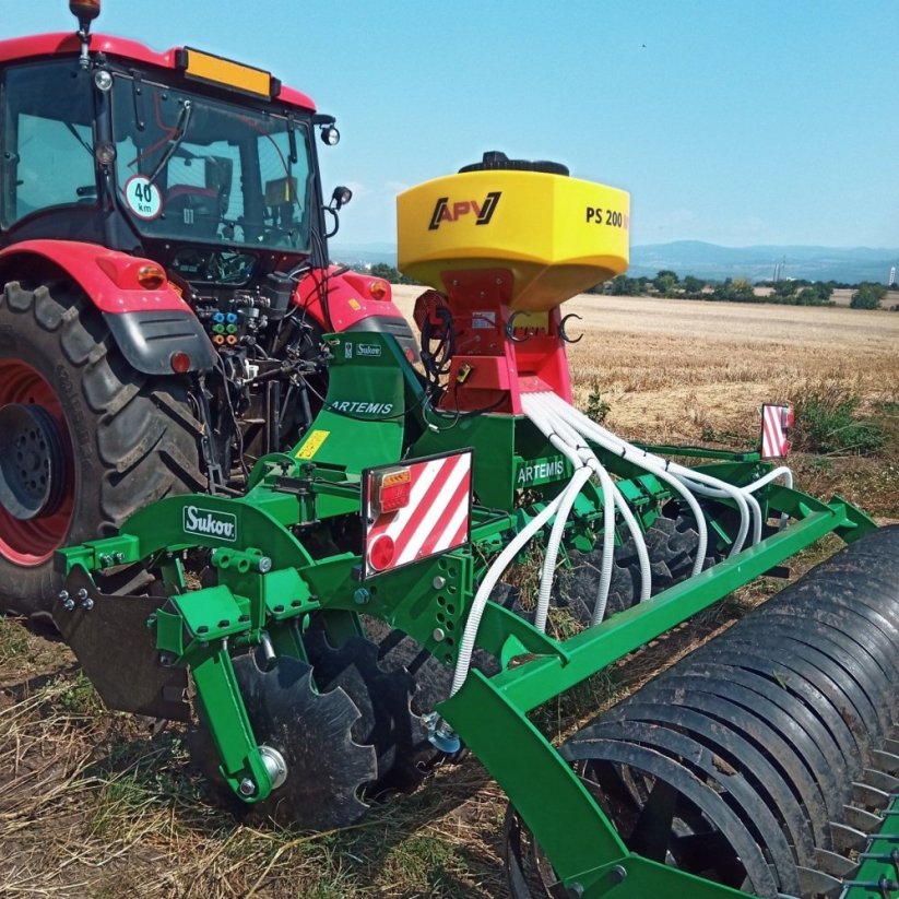 ARTEMIS 610 - Pracovní záběr stroje: 30 TRUBKOVÝ/PRUTOVÝ